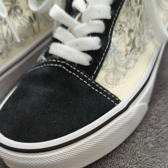 Vans Black and Cream Women's Sneakers - Picture 13 of 14